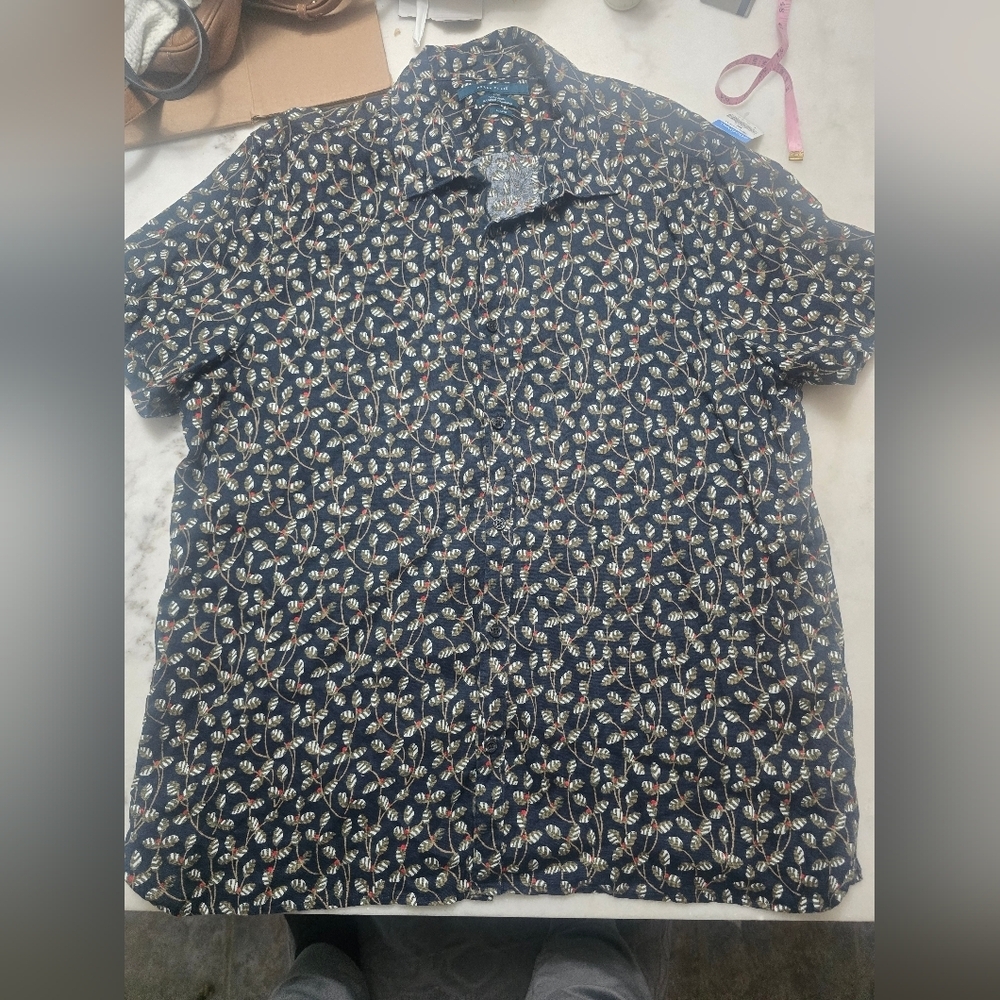Perry Ellis Navy Floral Button Down Shirt